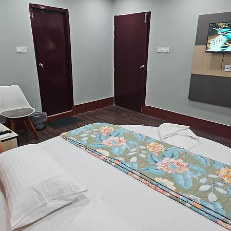 Hotel Family Inn Dhaka Exterior photo